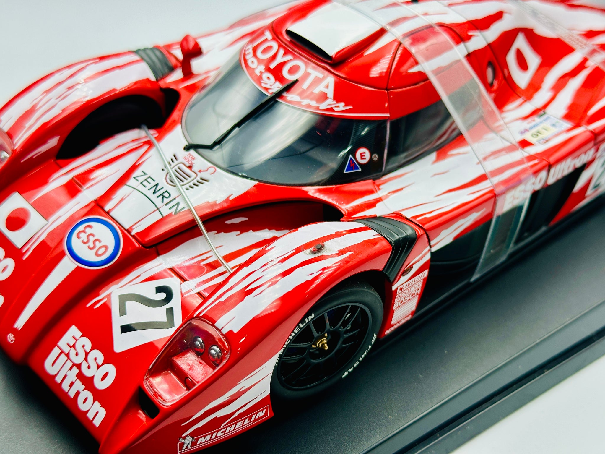 1:18 1998 Le Mans 24h -- #27 Toyota GT1 TS020 -- AUTOart 89881