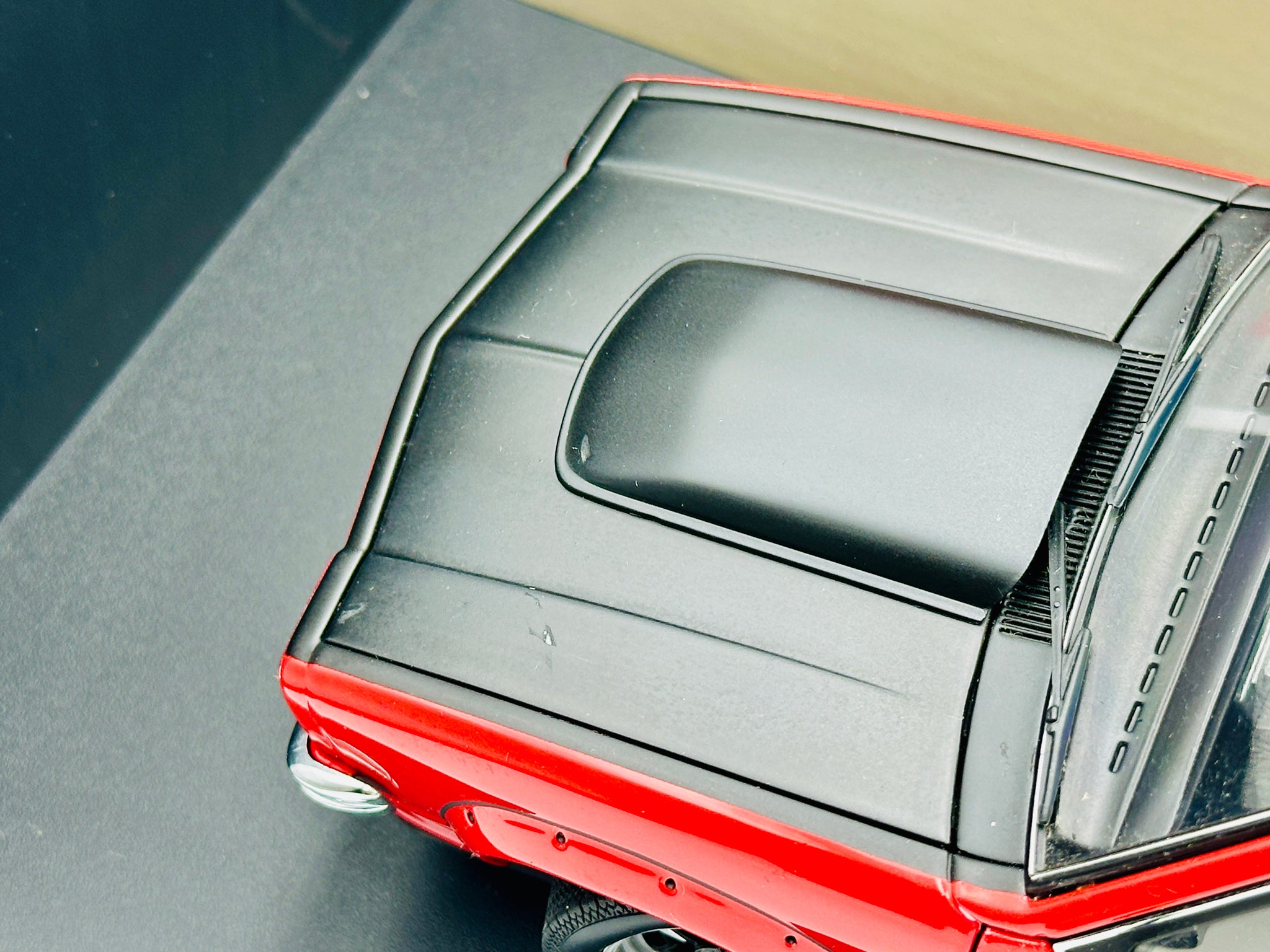 1:18 Holden LX Torana SS Hatchback A9X -- Flamenco Red -- Biante/AUTOa