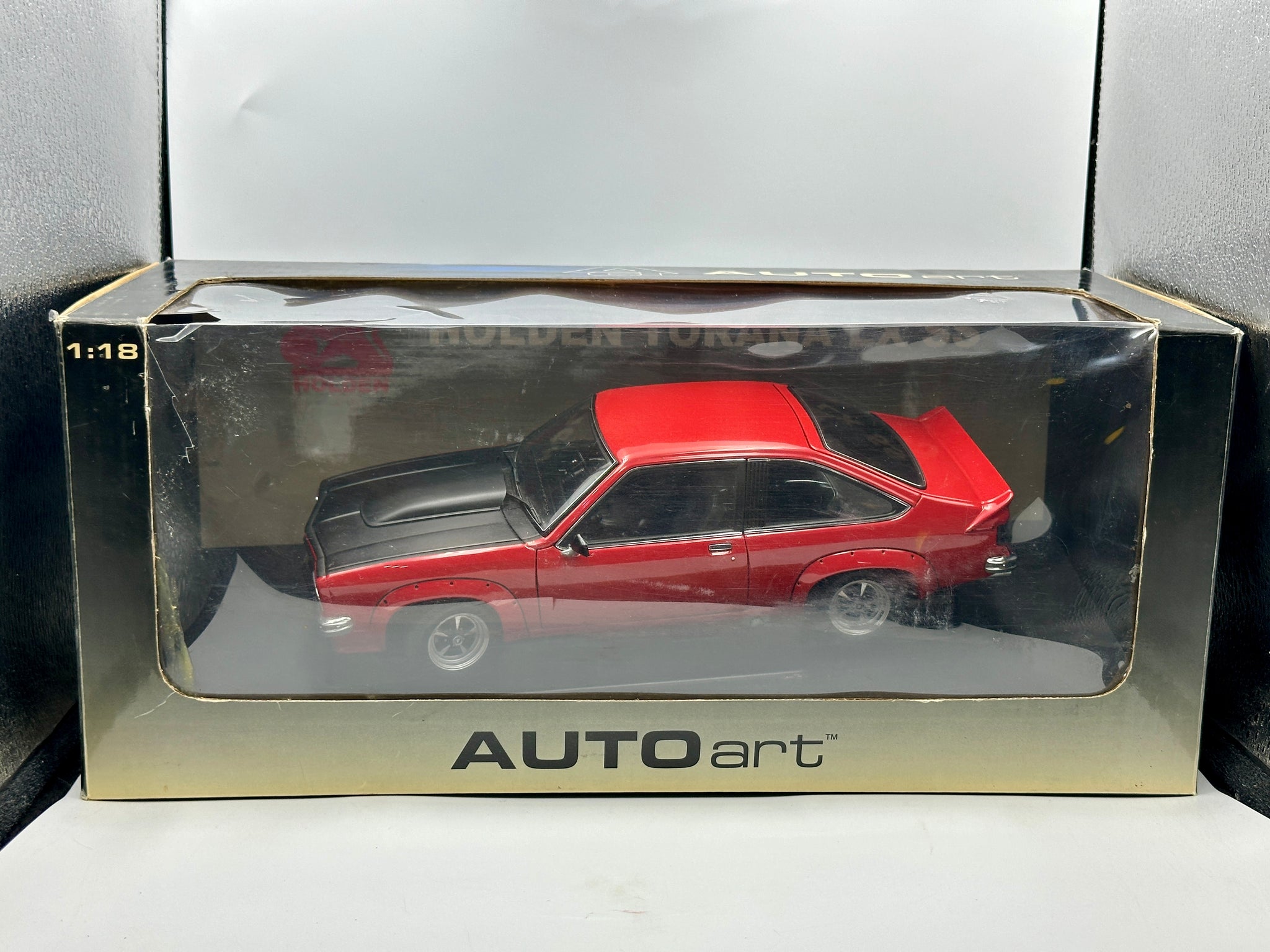 1:18 Holden LX Torana SS Hatchback A9X -- Flamenco Red -- Biante/AUTOa