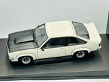 1:18 Holden LX Torana SS A9X -- Palais White/Black -- Biante/AUTOart