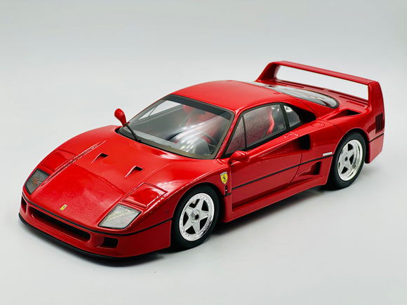 1:18 Ferrari F40 -- Red -- GT Spirit
