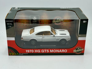 1:32 Holden HG Monaro -- White -- DDA Collectibles