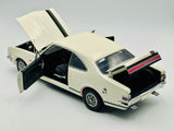 1:18 Holden Monaro HK GTS -- Ermine White -- Biante/AUTOart 72443