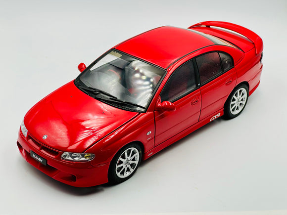 1:18 HSV VT2 GTS (Holden Commodore) -- Sting Red -- Biante/AUTOart 73422