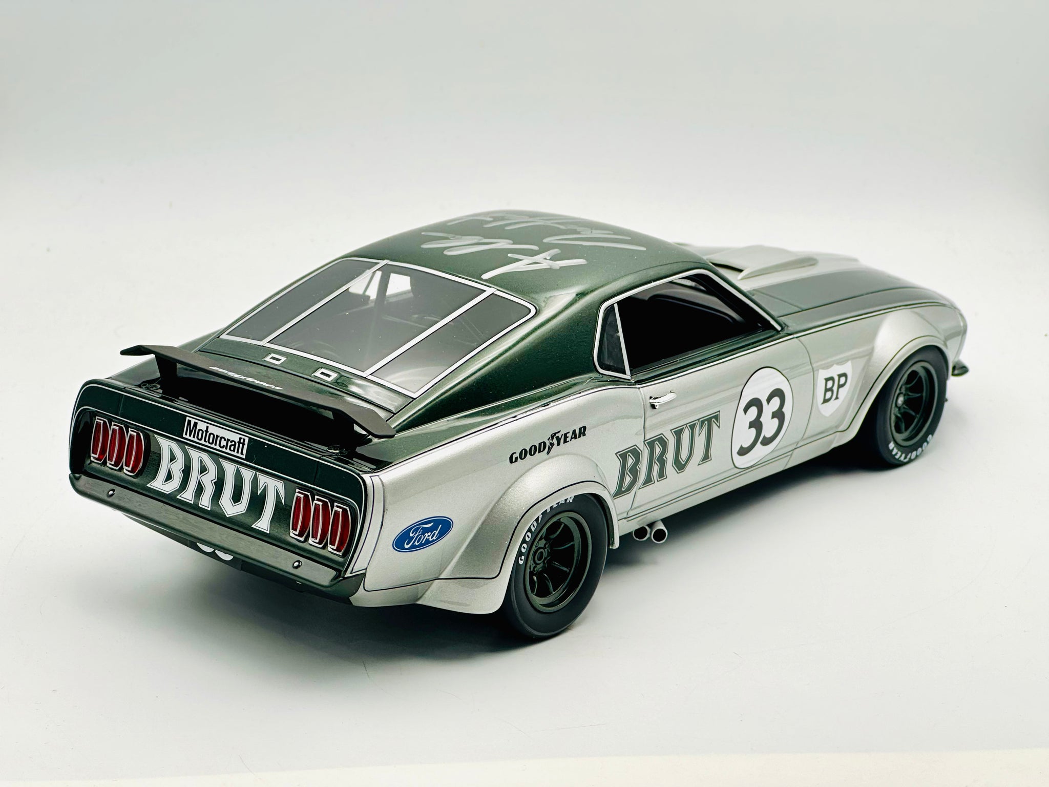 1:18 1969 Allan Moffat -- *SIGNED* #33 BRUT Ford Mustang Boss 302 -- R