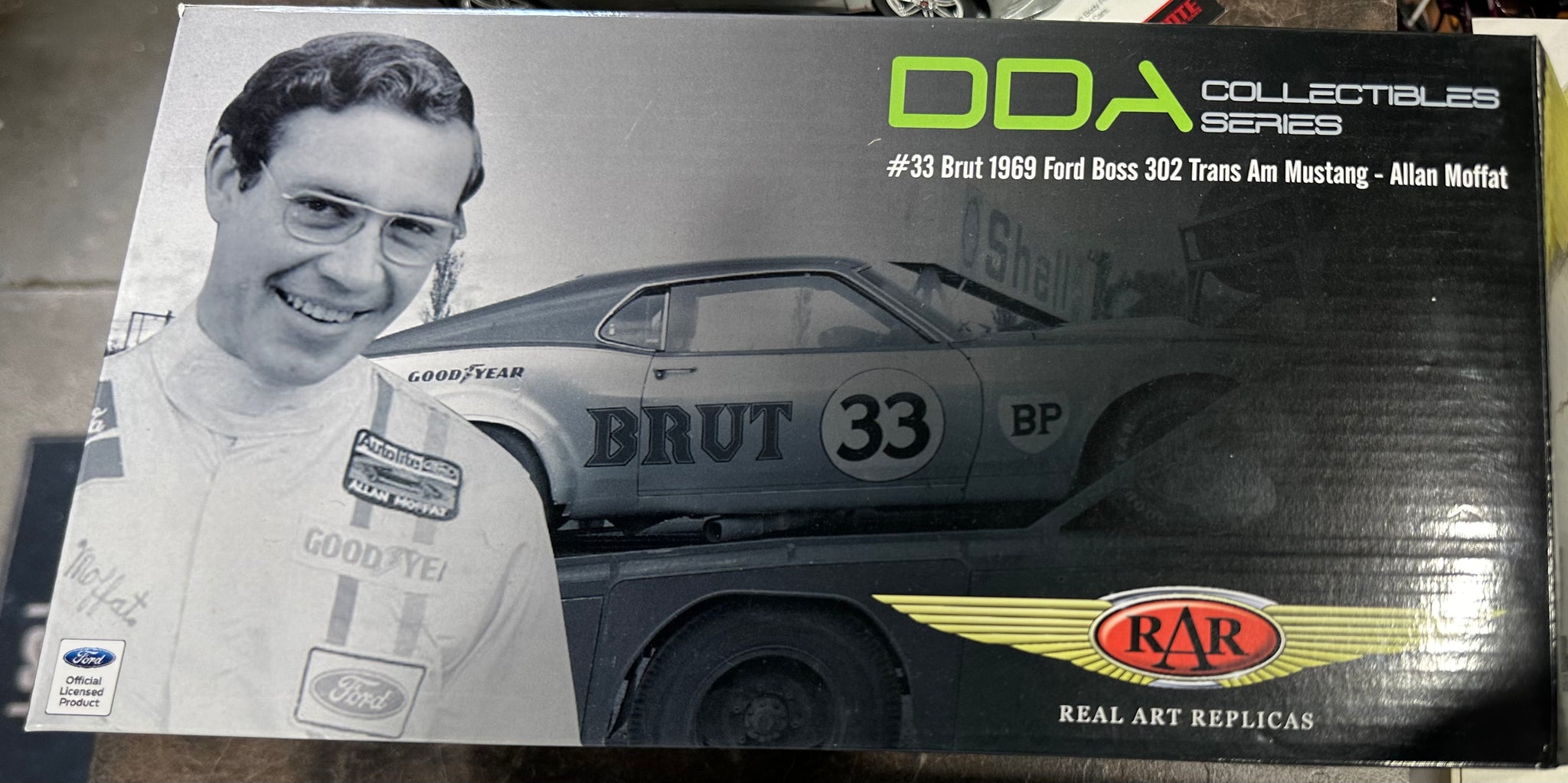 1:18 1969 Allan Moffat -- *SIGNED* #33 BRUT Ford Mustang Boss 302 -- R