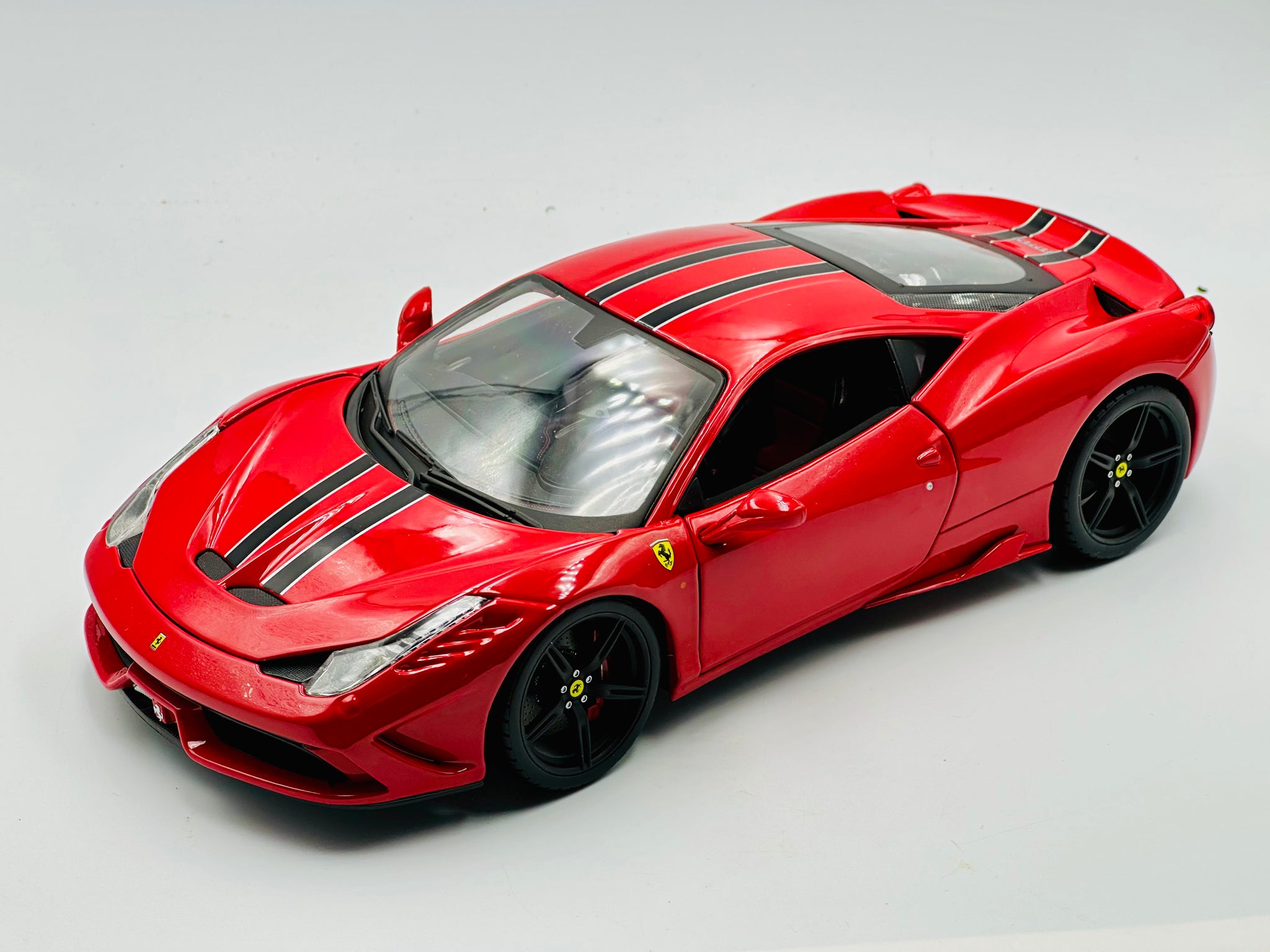 Bburago Ferrari 3 inch Ferrari 458 Speciale Race & Play geel - JSN Bburago Ferrari 3 inch Ferrari 458 Speciale Race & Play geel - JSN