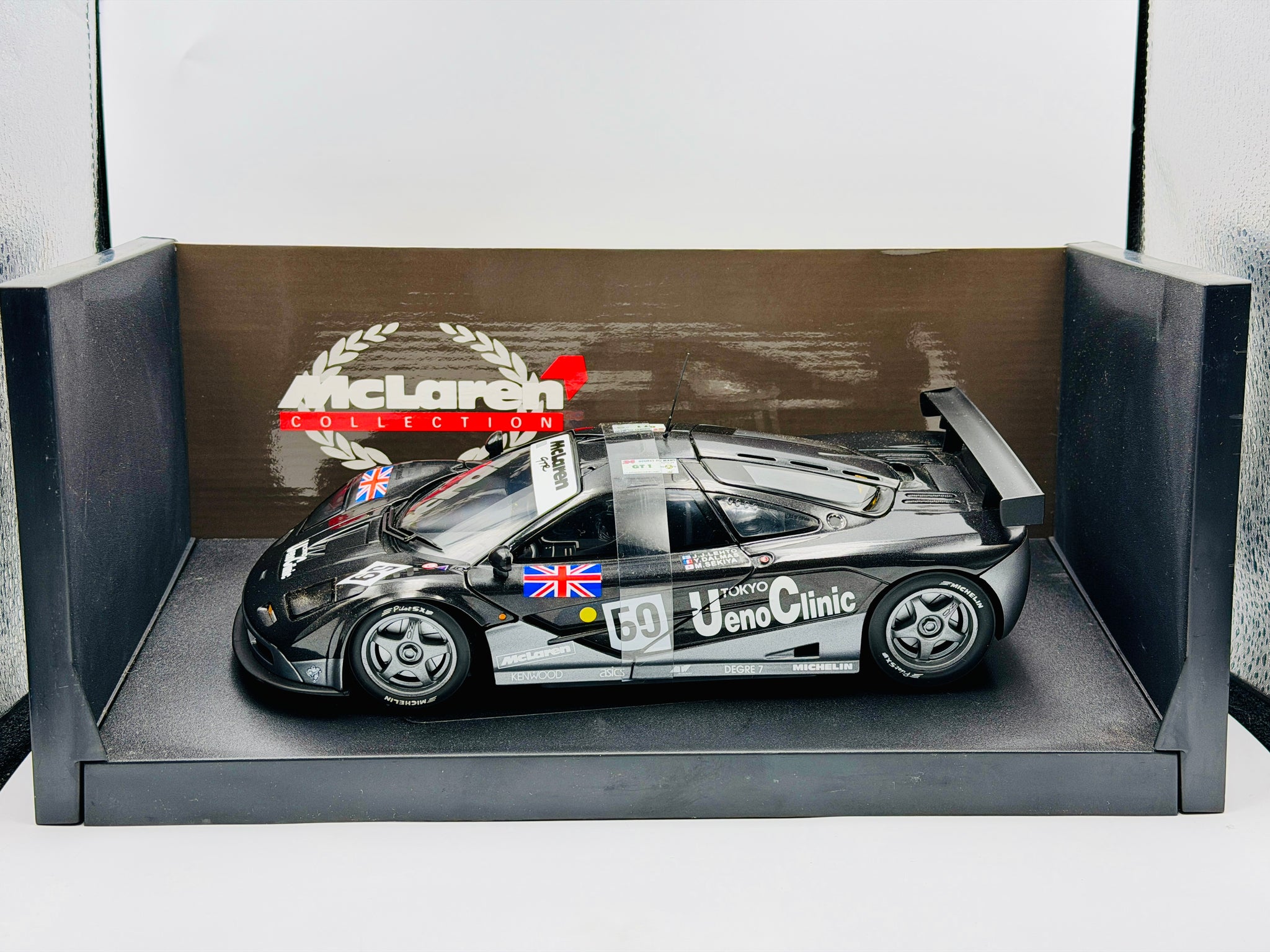1:18 Model Cars - Detailed 1:18 Car Models for Your Collection