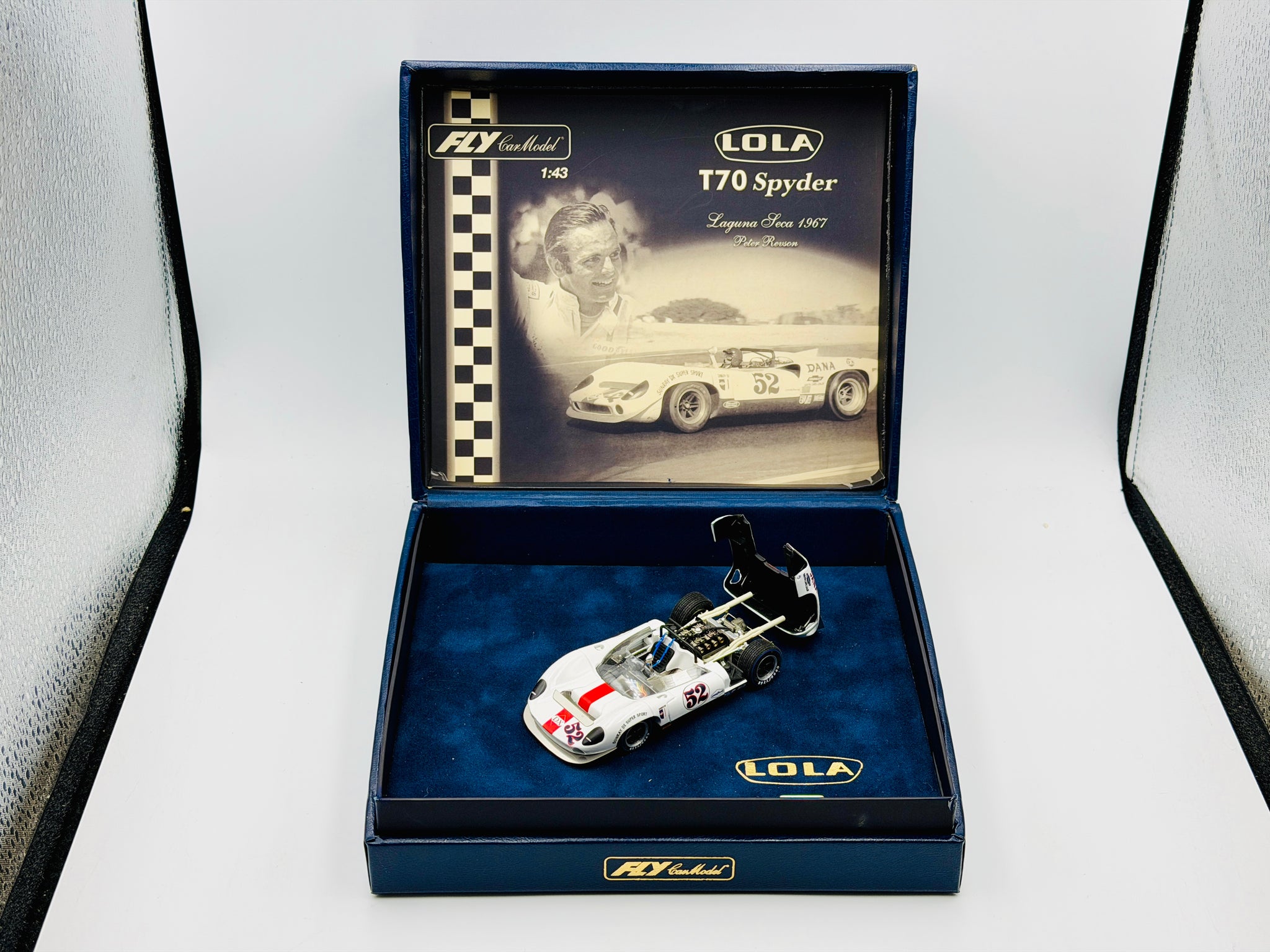 FLY LOLA T70 1：43 ミニカー 1945 Fly Lola T70 1:43 Mini Car 1945