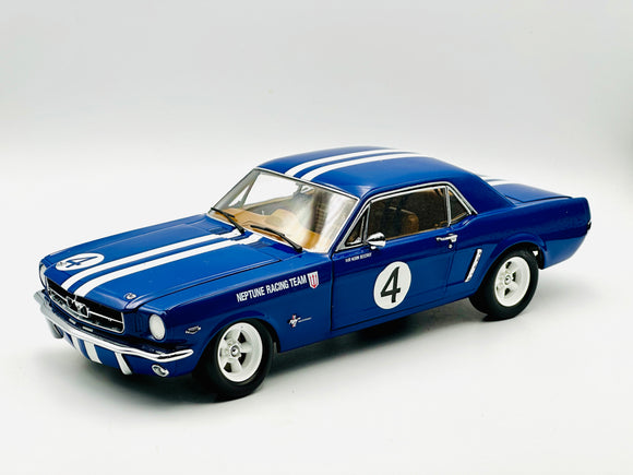 1:18 1965 Norm Beechey -- #4 Ford Mustang -- Classic Carlectables