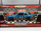 1:18 Richard Petty -- #43 STP Pontiac Grand Prix -- American Muscle ERTL