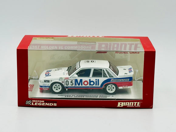 1:43 1987 Bathurst Peter Brock/Parsons -- Holden VL Commodore -- Biante
