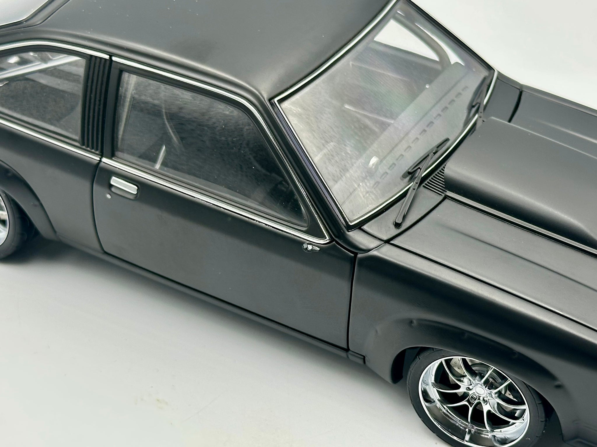 1:18 Holden LX Torana SS A9X Street Machine 