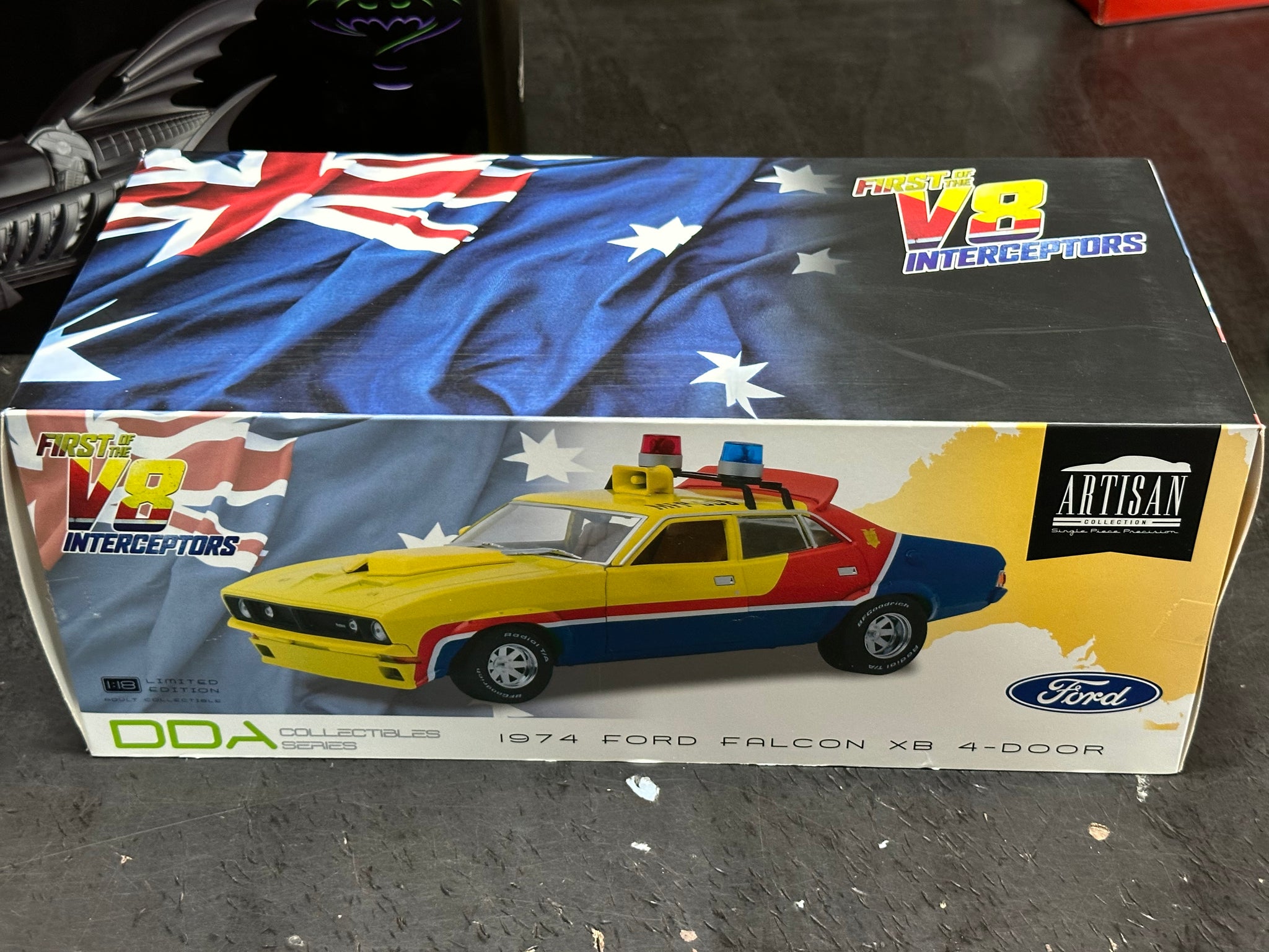 1:18 Mad Max -- Yellow V8 Interceptor -- Ford XB Falcon Sedan -- DDA ( 1:18 Mad Max -- Yellow V8 Interceptor -- Ford XB Falcon Sedan -- DDA (