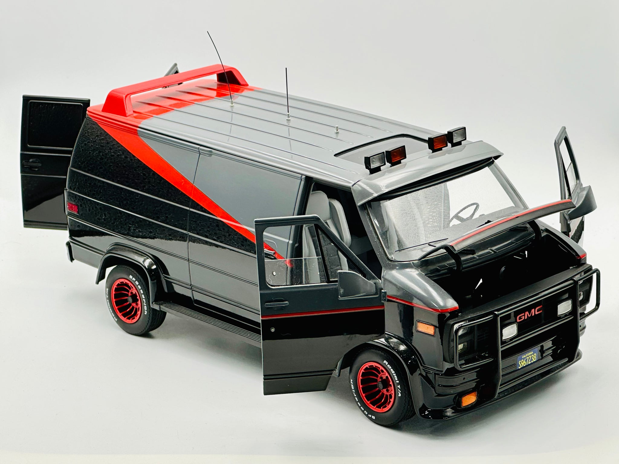Wheels Elite The A Team Hot Wheels 1:18 1983 GMC Vandura: The A