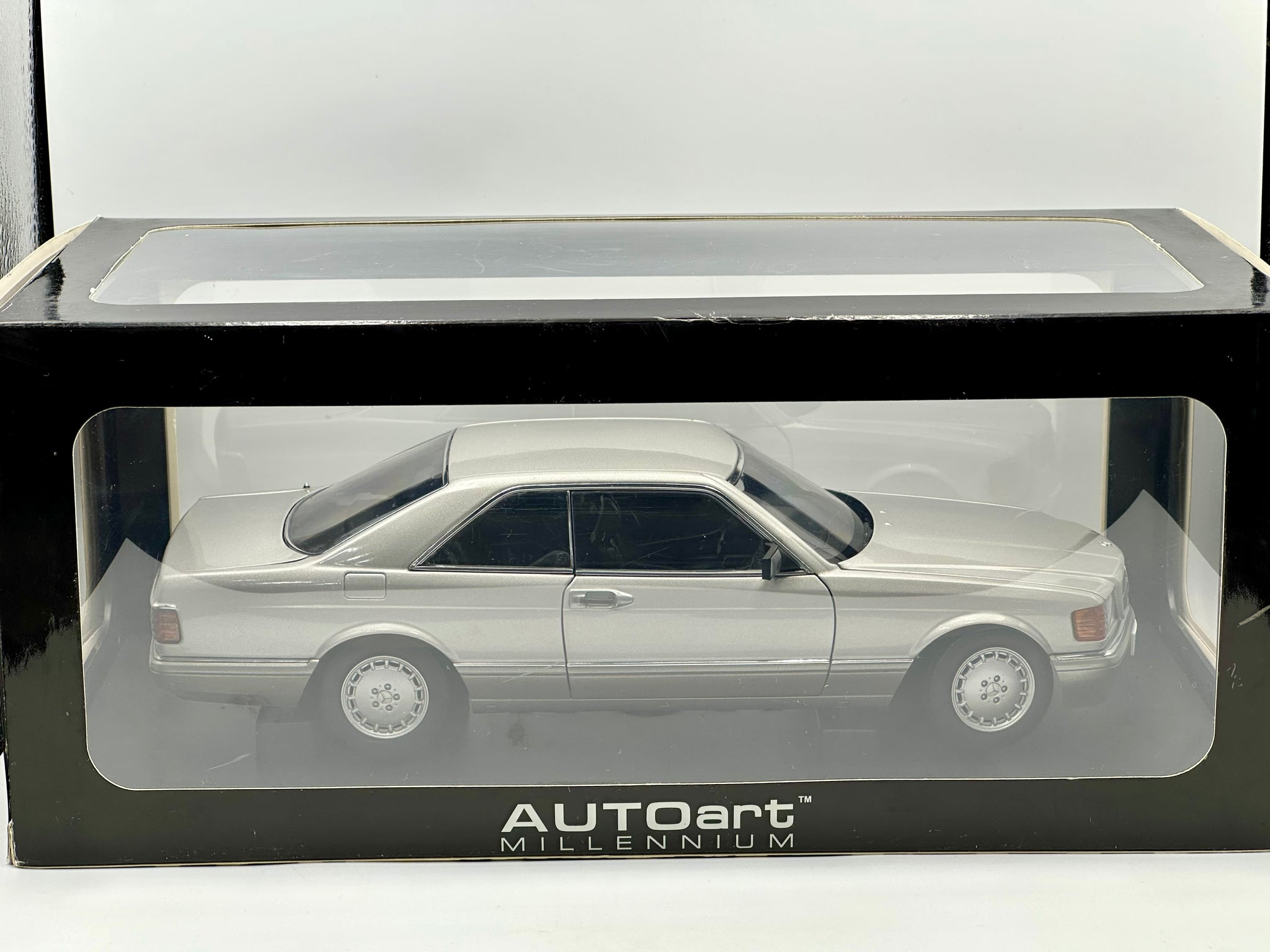 ミニカー Mercedes-Benz 500 SEC 1986 1/18 1:18 Mercedes-Benz 500 SEC Coupe C126 1986 -- Silver -- AUTOart 76212