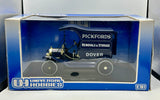 1:18 Ford Model T Delivery Van - Pickfords Removals Storage -- Universal Hobbies