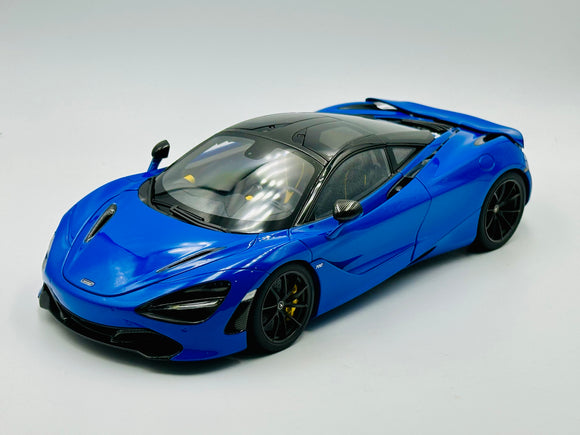 1:18 McLaren 720S -- Paris Blue/Metallic Blue -- AUTOart 76073