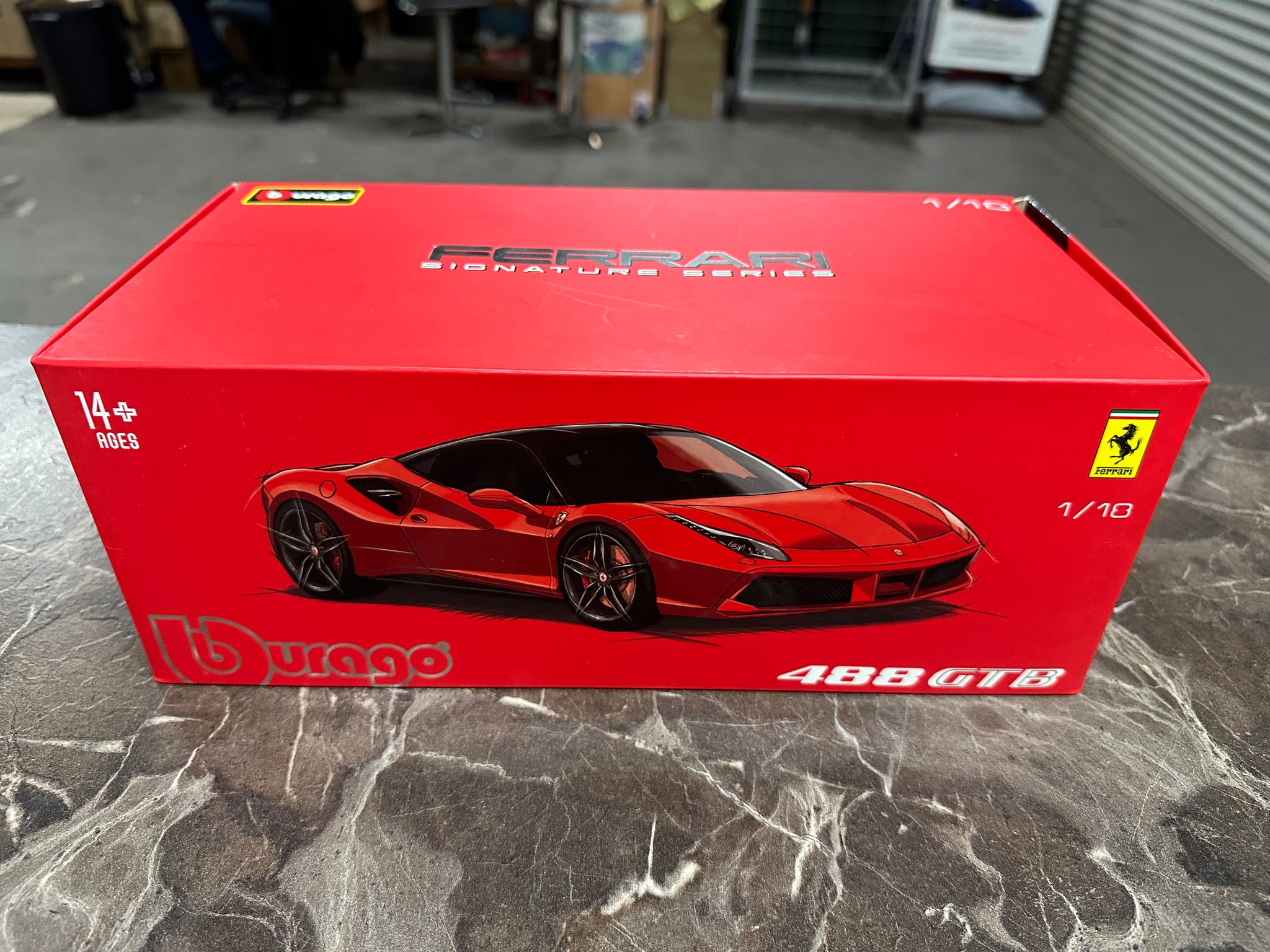 1:18 Ferrari 488 GTB -- Red -- Bburago