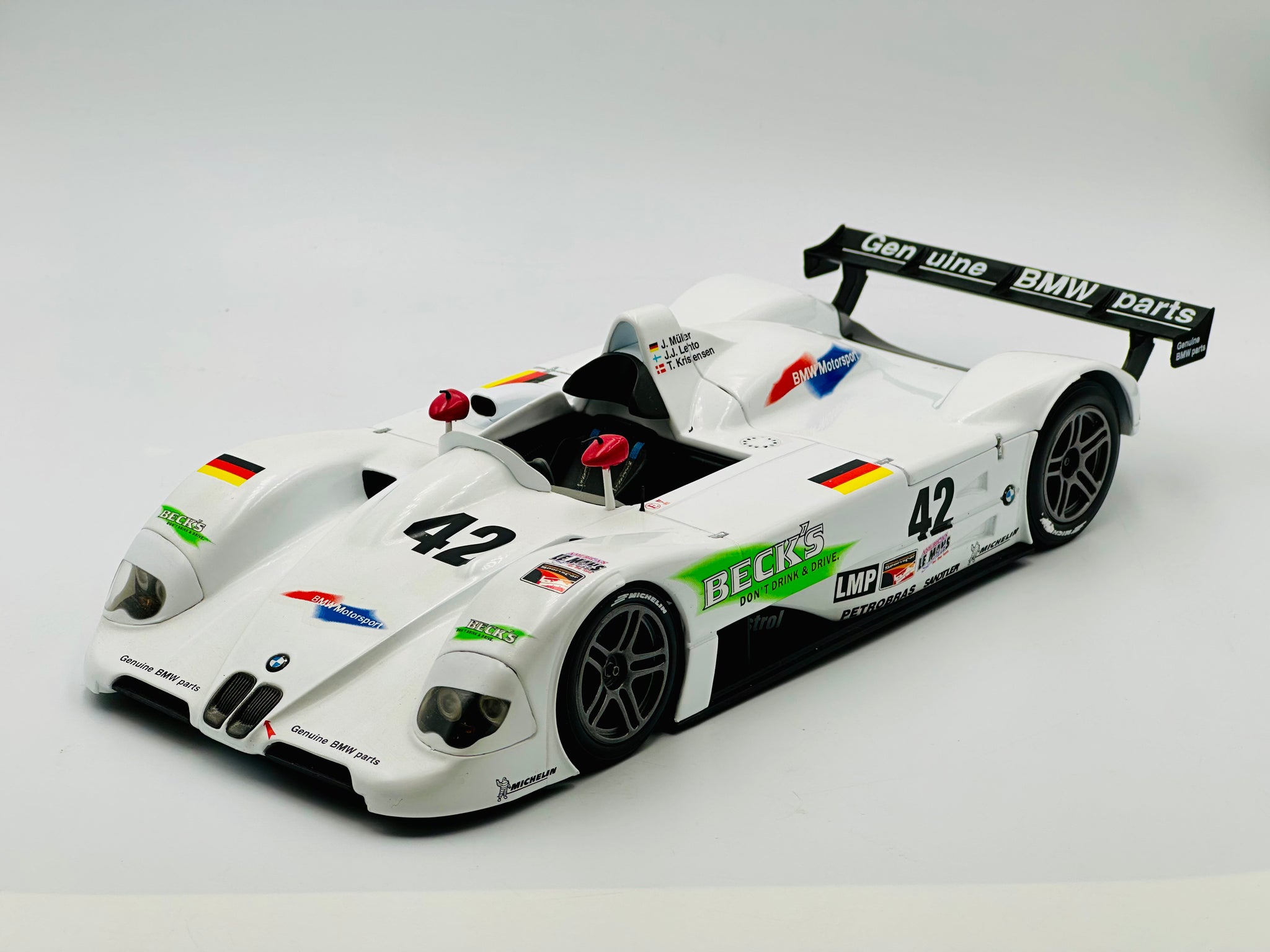 1:18 1999 Sebring 12 Hour Winner -- #42 BMW V12 LMR -- Kyosho 1:18 1999 Sebring 12 Hour Winner -- #42 BMW V12 LMR -- Kyosho