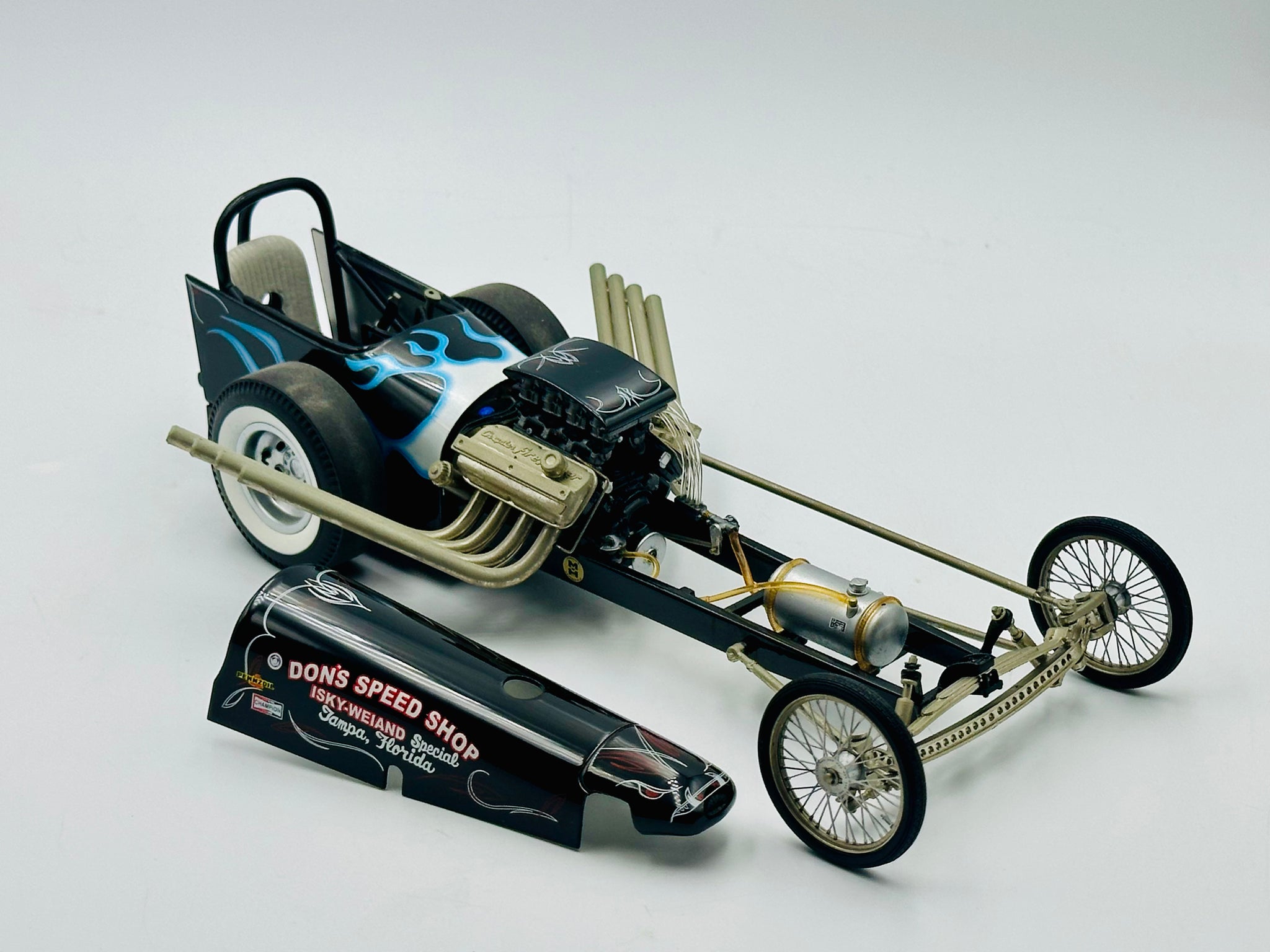 1:18 1957 World's Fastest Dragster -- 