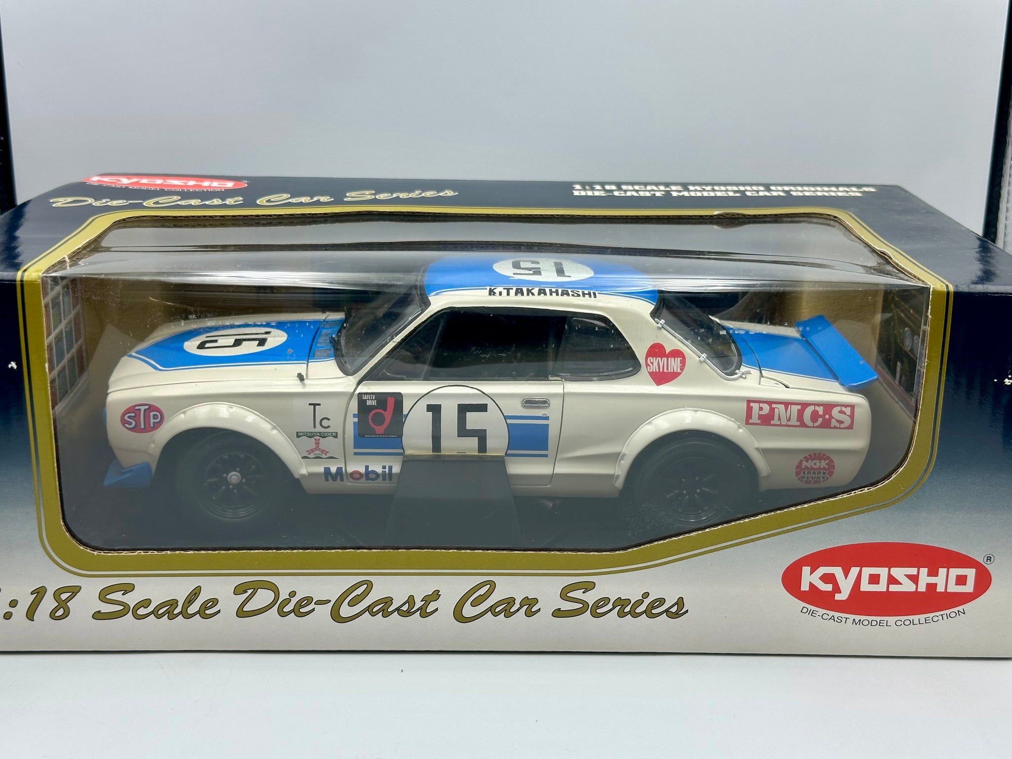 1:18 Nissan Skyline 2000 GT-R (KPGC10) -- #15 White/Blue -- Kyosho 1:18 Nissan Skyline 2000 GT-R (KPGC10) -- #15 White/Blue -- Kyosho