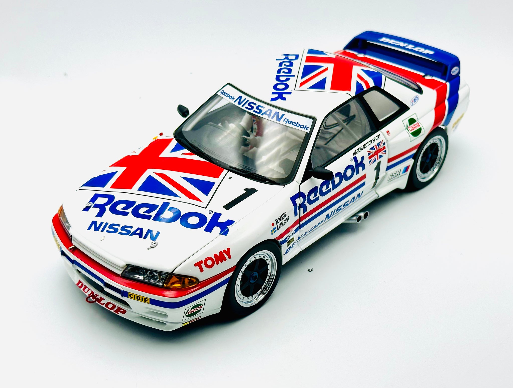 Autoart skyline deals r32