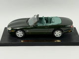 1:18 Jaguar XK8 1996 -- Green -- Maisto 31836