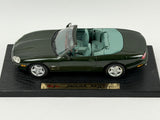 1:18 Jaguar XK8 1996 -- Green -- Maisto 31836