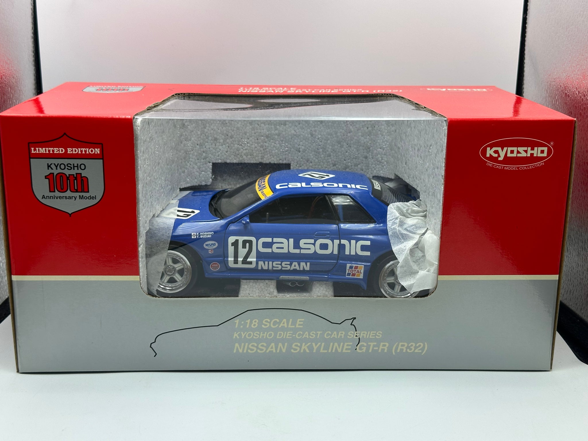1:18 1990 JTCC -- #12 Calsonic Nissan R32 Skyline GTR -- Kyosho