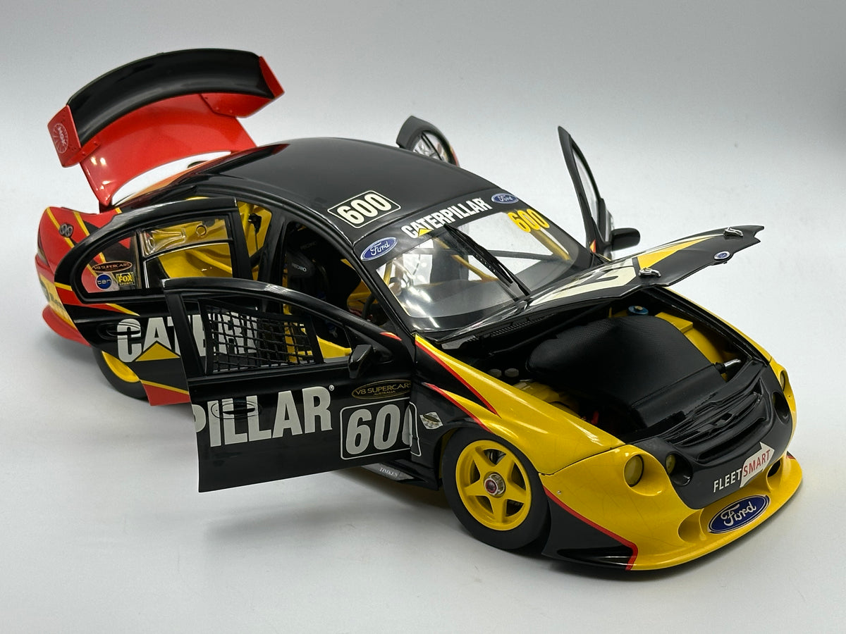 1:18 2002 Caterpillar Racing -- #600 Ford AU Falcon -- Classic Carlect