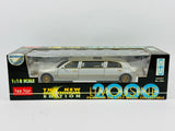 1:18 Lincoln Limousine -- Silver w/Gold Accents -- Sunstar 1264