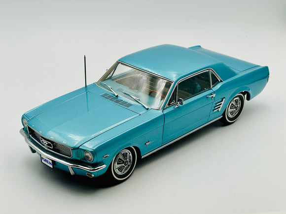 1:18 1966 Ford Mustang LHD -- Tahoe Turquoise Blue -- Classic Carlectables