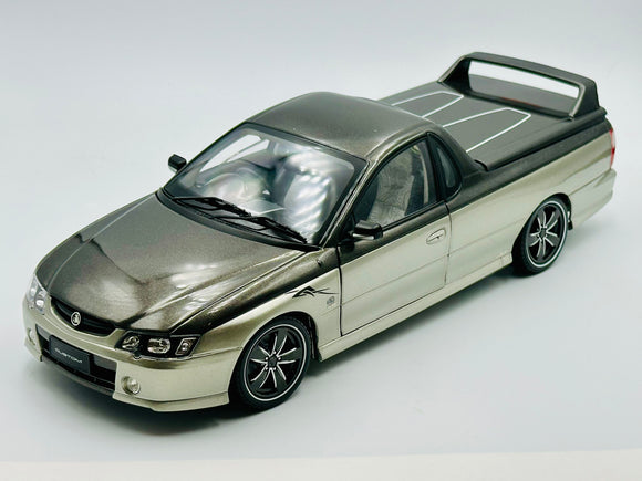 1:18 Holden VY Commodore SS Ute -- Custom Grey/Silver -- Classic Carlectables