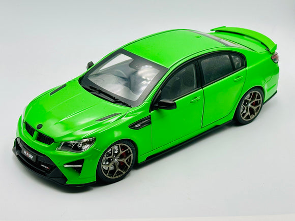 1:18 HSV GTSR -- Spitfire Green -- Biante (Holden Special Vehicles)