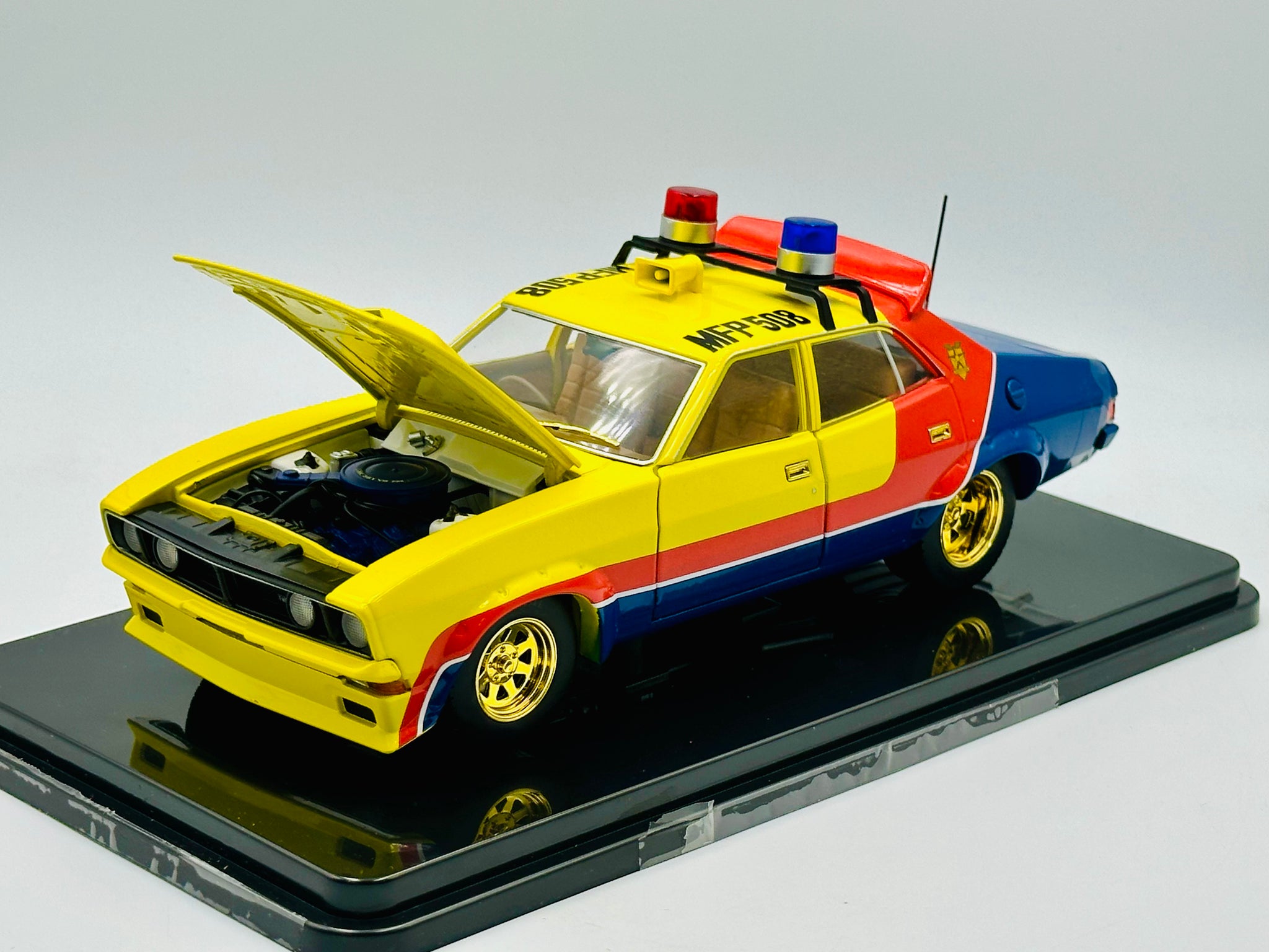 1:24 Mad Max -- First V8 Interceptor -- *CHASE VERSION* -- Ford XB Fal