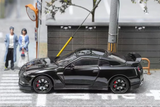 1:64 Nissan R35 GT-R -- Black -- Focal Horizon