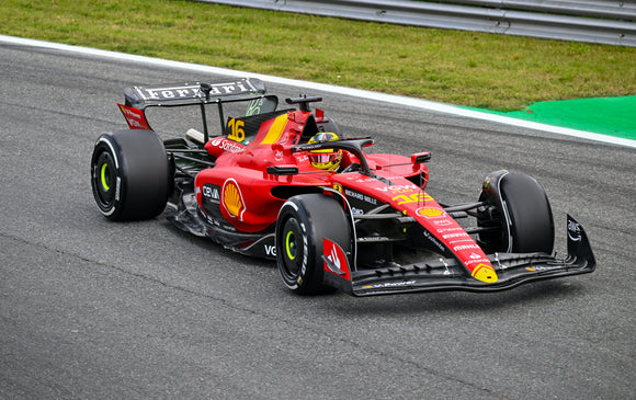 (Pre-Order) 1:18 2023 Charles Leclerc -- #16 Italian GP -- Scuderia Ferrari SF-23 -- Looksmart F1