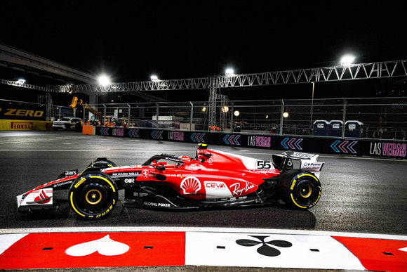 (Pre-Order) 1:18 2023 Carlos Sainz -- #55 Las Vegas GP -- Scuderia Ferrari SF-23 -- Looksmart F1
