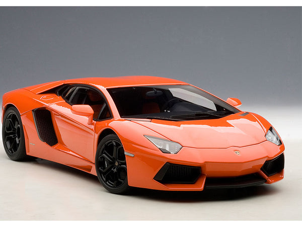 1:18 Lamborghini Aventador LP700-4 -- Arancio Argos (Orange) -- AUTOar