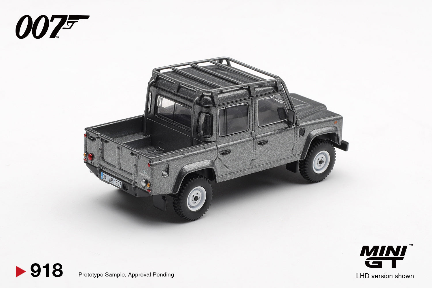 Pre-Order) 1:64 Land Rover Defender 110 Crew Cab “Skyfall” -- James B