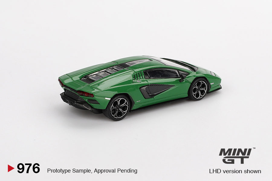 1:64 Lamborghini Countach LPI 800-4 -- Verde Medio (Green) -- Mini GT