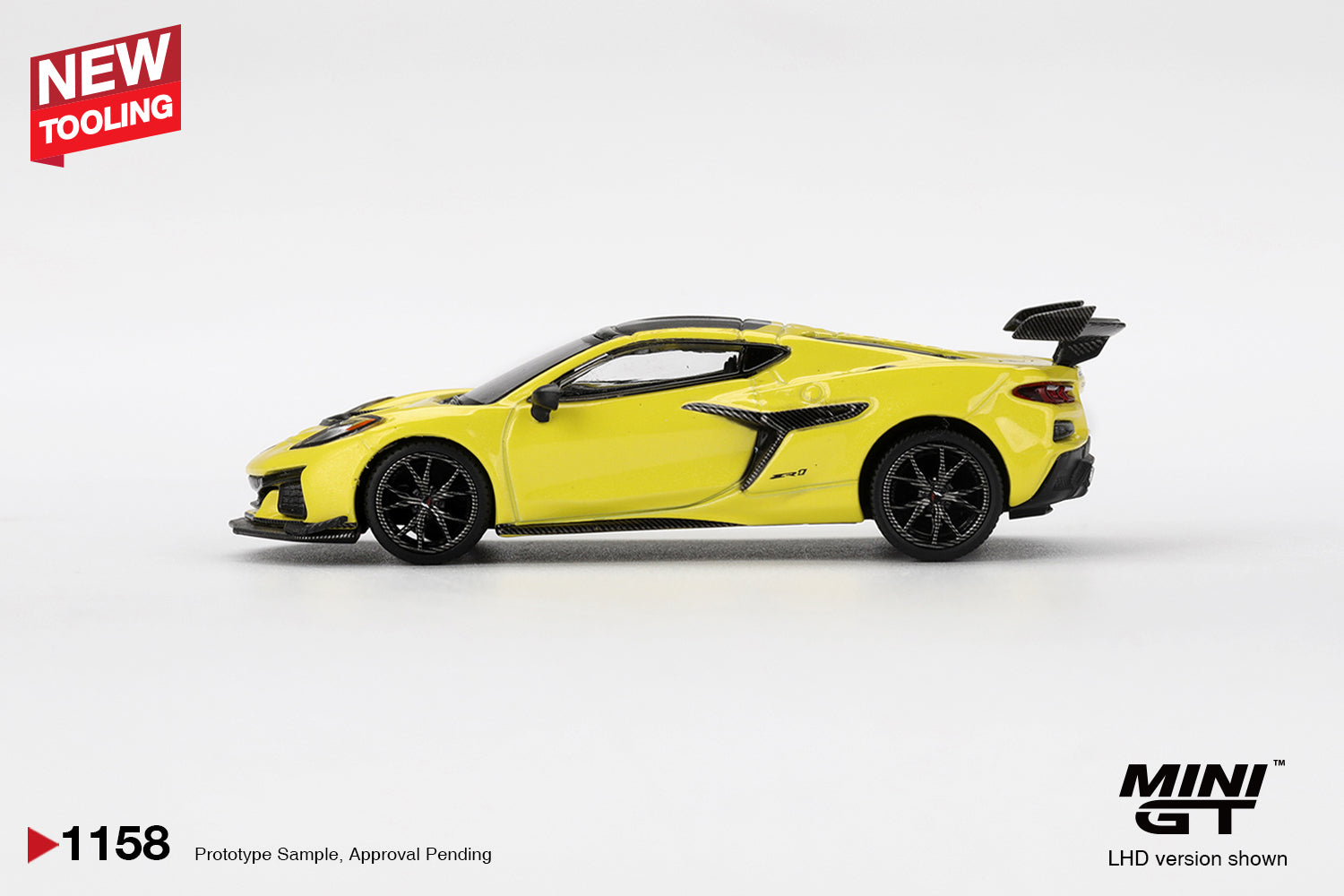 Pre-Order) 1:64 Chevrolet Corvette (C8) ZR1 -- Accelerate Yellow -- M