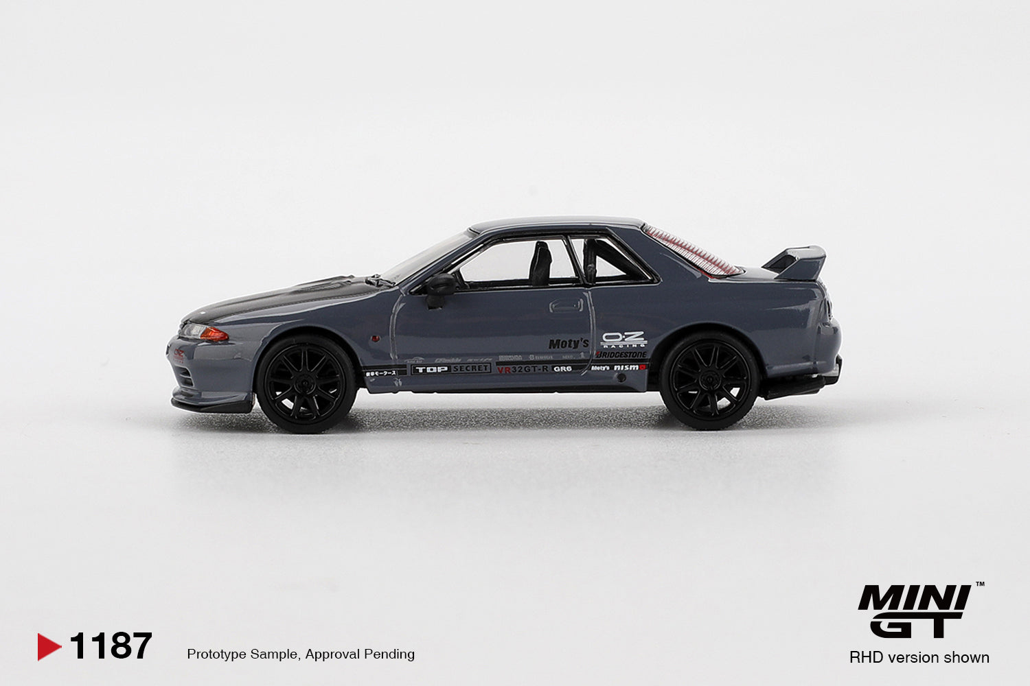 Pre-Order) 1:64 Nissan Skyline GT-R Top Secret VR32 -- Stealth Grey -