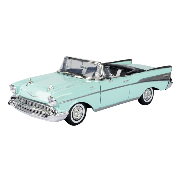 1:18 1957 Chevrolet Bel Air Convertible -- Light Green -- MotorMax