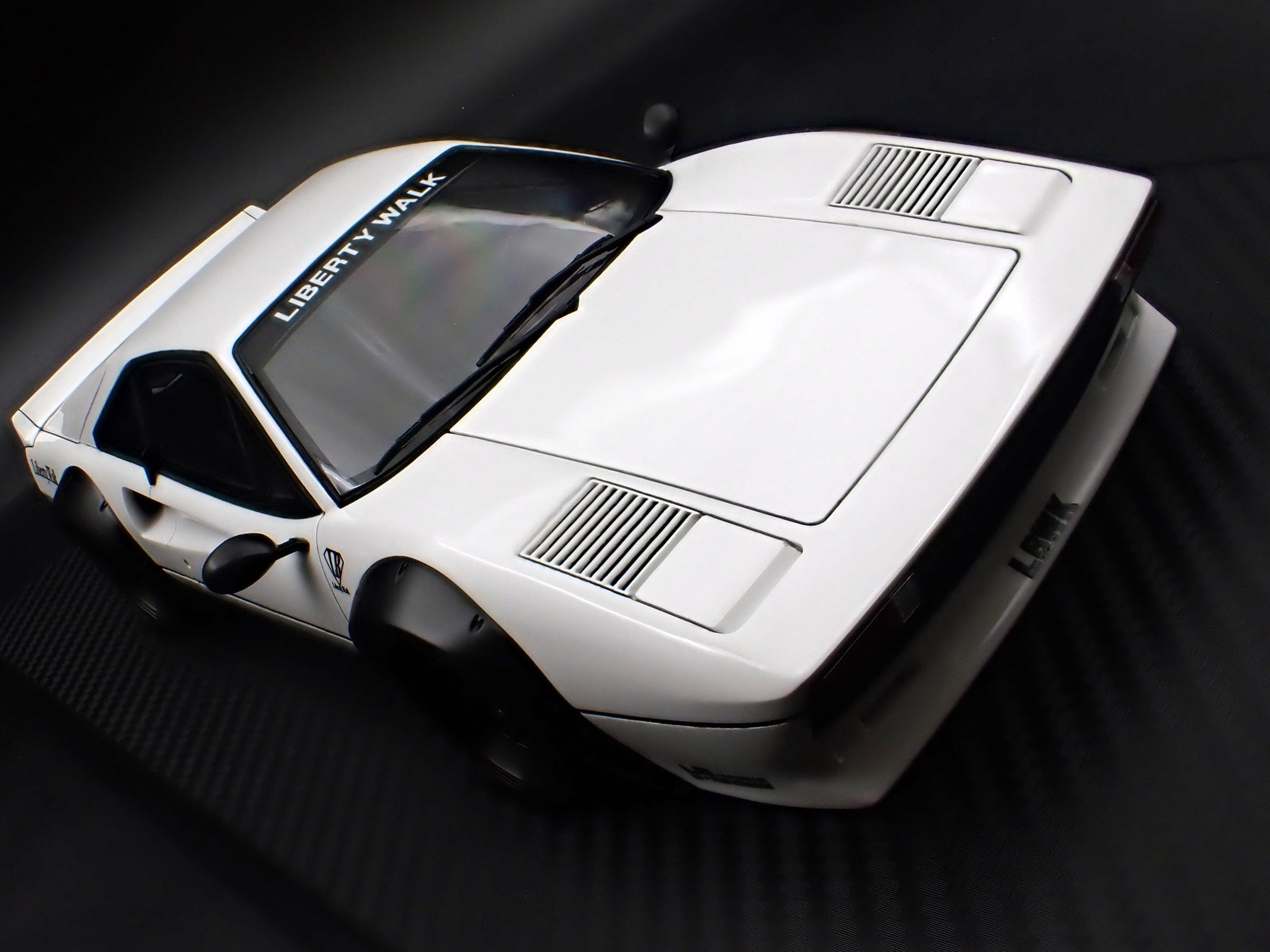 1:18 Ferrari 308 by Liberty Walk -- White -- Ignition Model IG3747
