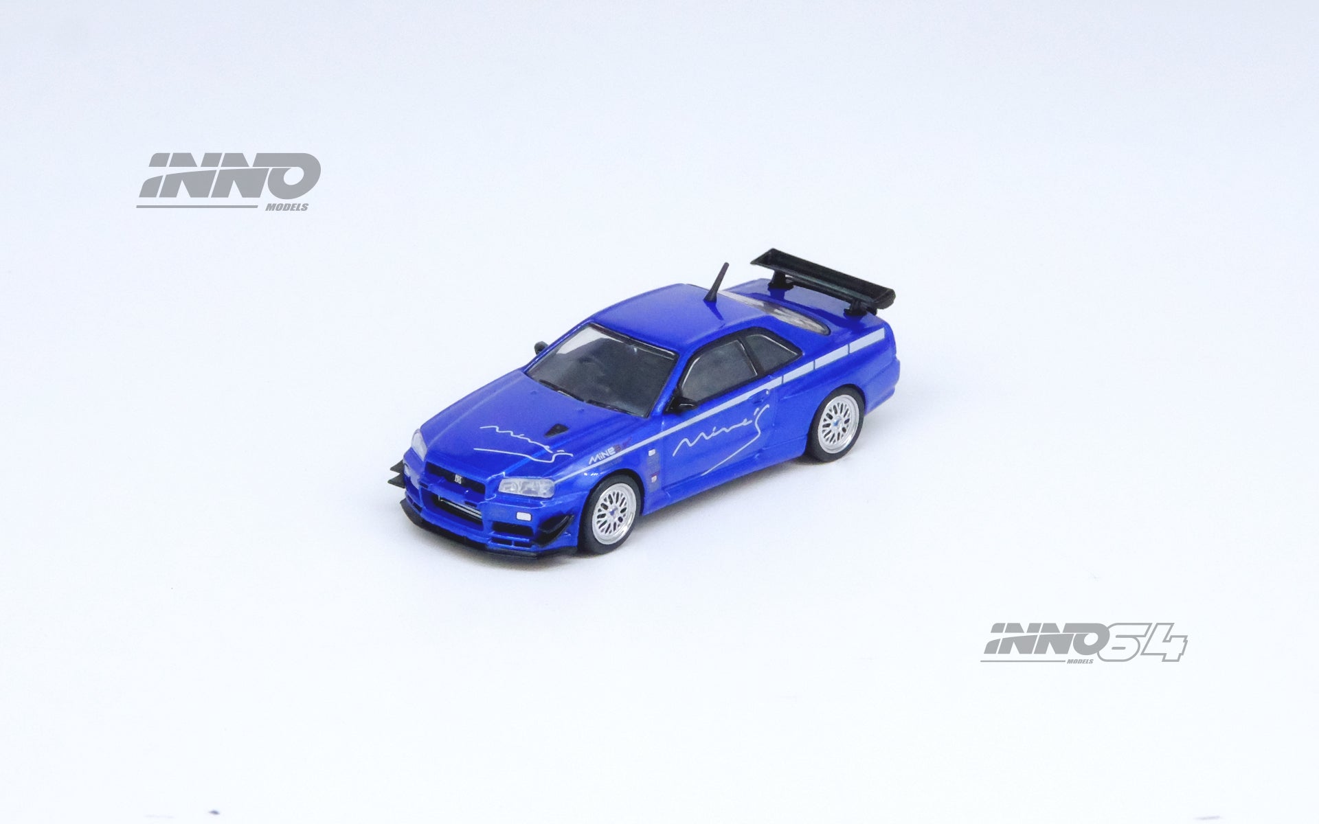 1:64 Nissan Skyline GT-R (R34) V-Spec -- Tuned by 