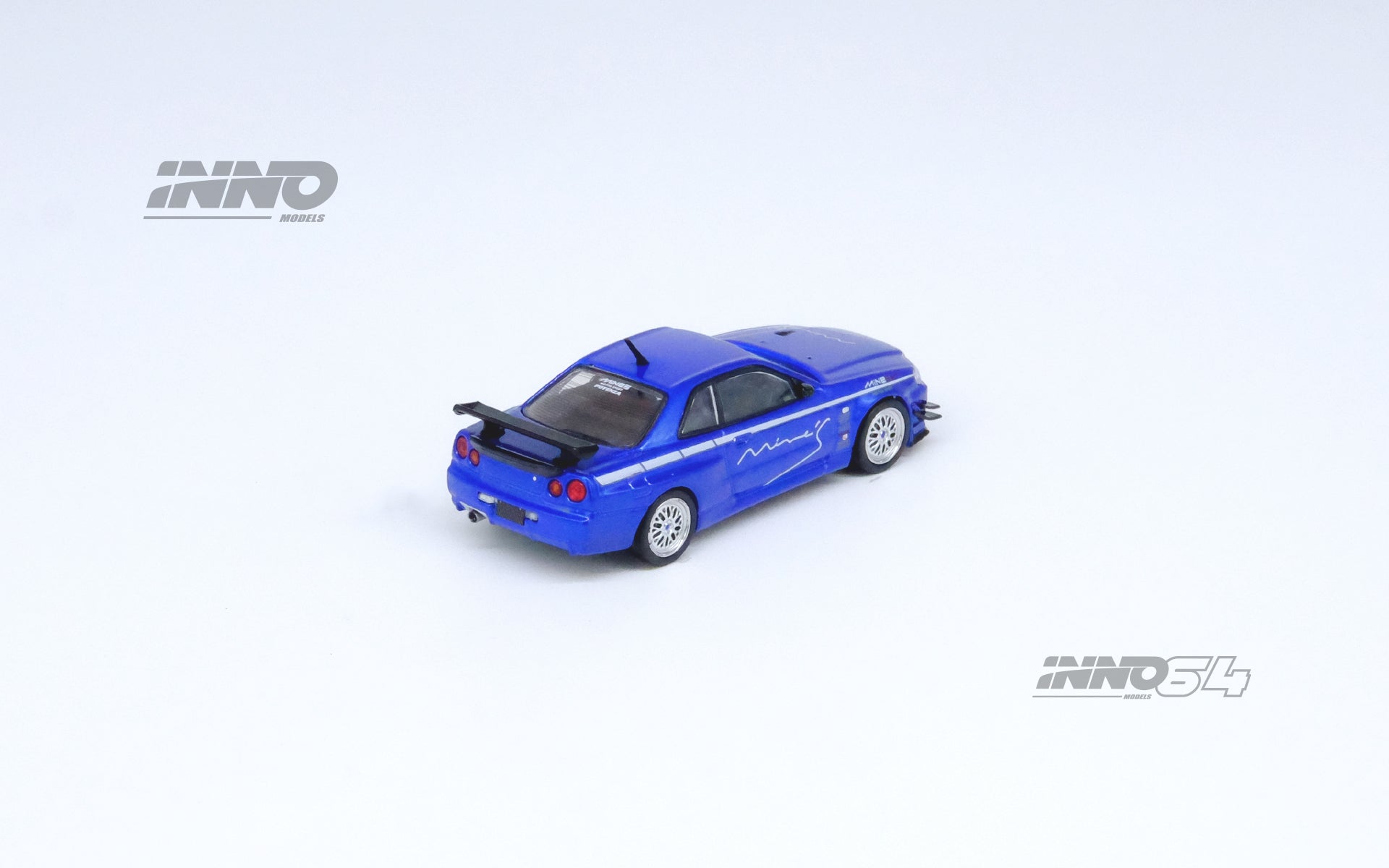 1:64 Nissan Skyline GT-R (R34) V-Spec -- Tuned by 