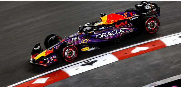 (Pre-Order) 1:18 2023 Max Verstappen -- Las Vegas GP -- #1 Red Bull Racing RB19 -- Bburago F1