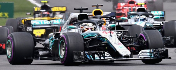 (Pre-Order) 1:18 2018 Lewis Hamilton -- World Champion -- Mercedes-AMG W09 -- Minichamps F1
